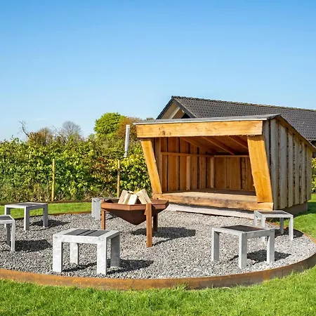 Four-bedroom In Дом отдыха