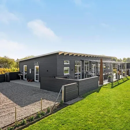 Дом отдыха Four-bedroom In Хадерслев