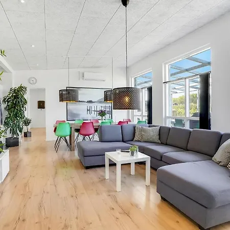 Dom wakacyjny Four-bedroom In Haderslev