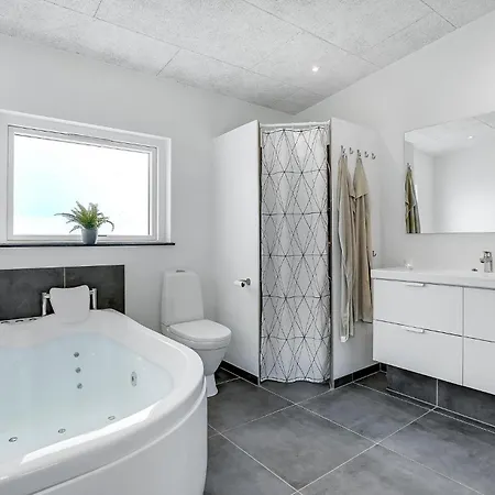 Lovely Home In Haderslev With Sauna *