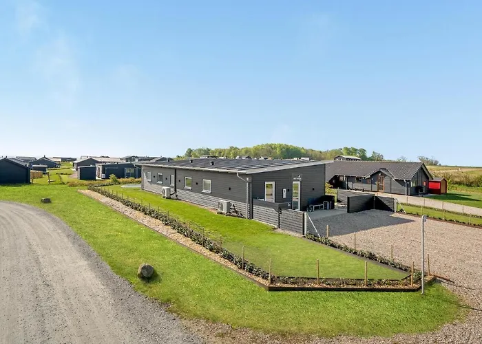 Ferienhaus Four-bedroom In *