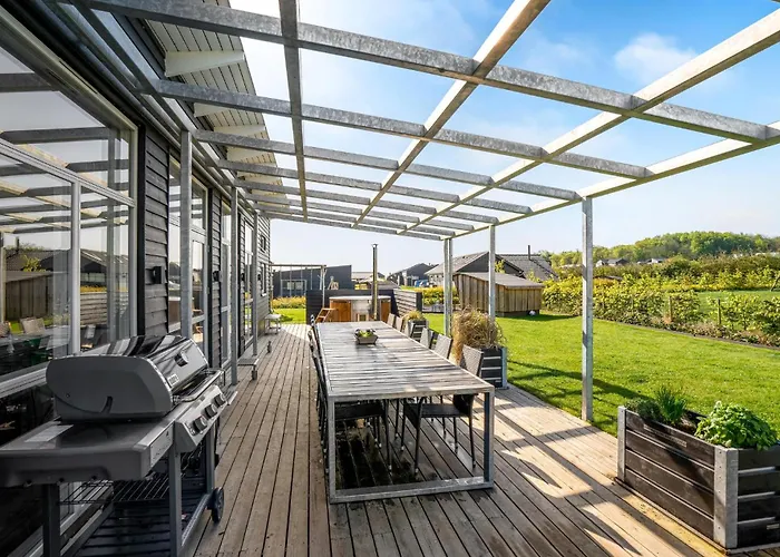 Vakantiehuis Four-bedroom In